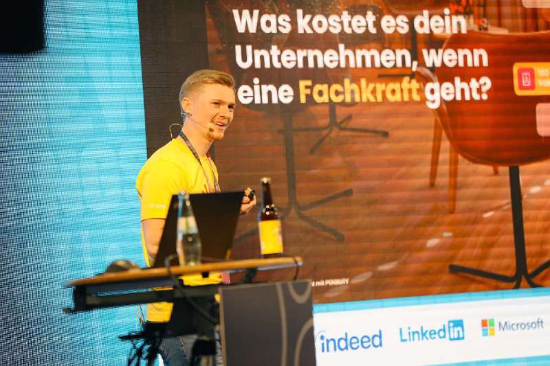 Lennart beim Vortrag